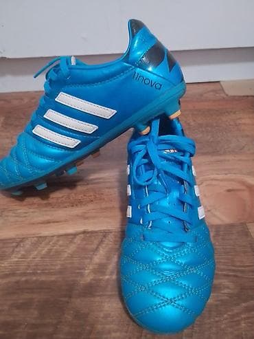 Kopacke ADIDAS br 34 gaziste 210 mm su u odlicnom stanju sa sitnim na lalafo.rs Kopacke ADIDAS br 34 gaziste 210 mm su u odlicnom stanju sa sitnim