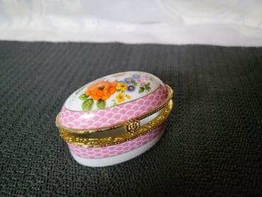 Ironing Boards: Jewelry box, color - Multicolored, New at lalafo.rs — 1 Ironing Boards: Jewelry box, color - Multicolored, New — 1