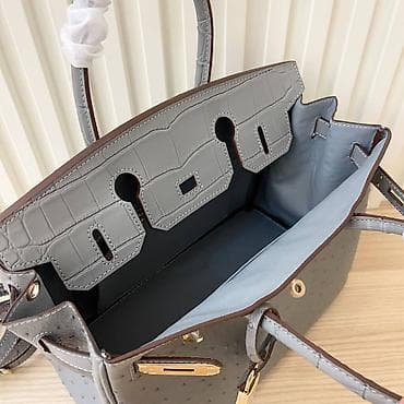 Siva ženska torba sa ručkama i odvojivim dugim kaišem. Model sa na lalafo.rs — 5 Siva ženska torba sa ručkama i odvojivim dugim kaišem. Model sa — 5