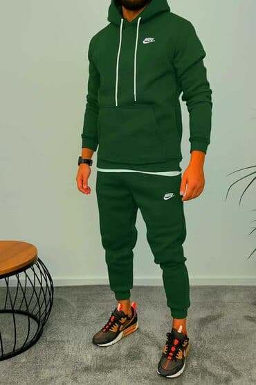 Termo materijal odlicnog kvaliteta. Na donjem delu na dzepovima ima na lalafo.rs Termo materijal odlicnog kvaliteta. Na donjem delu na dzepovima ima