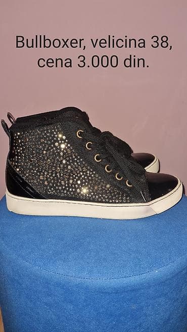 BullBoxer patike u broju 38, jednom nosene na lalafo.rs — 1 BullBoxer patike u broju 38, jednom nosene — 1