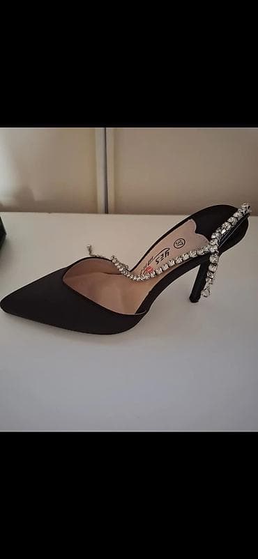 Elegantne ženske salonke s kaišem od kristala - Model: špic cipele sa na lalafo.rs Elegantne ženske salonke s kaišem od kristala - Model: špic cipele sa