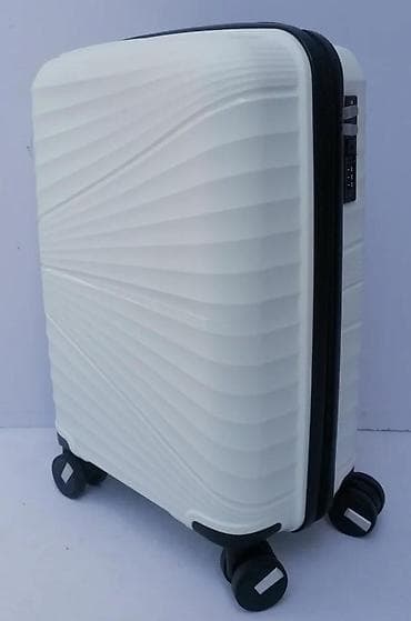 Travel suitcases and bags: Tvrdi kofer na točkiće – kabinski format - Materijal: lagani i at lalafo.rs — 4 Travel suitcases and bags: Tvrdi kofer na točkiće – kabinski format - Materijal: lagani i — 4