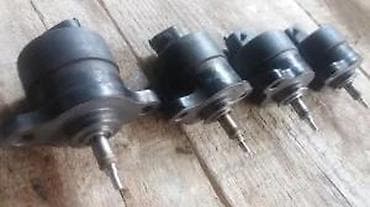 kom sa etiketom: Regulator pritiska goriva Alfa 147 1.9 JTD. Cena se odnosi na komad at lalafo.rs — 6 kom sa etiketom: Regulator pritiska goriva Alfa 147 1.9 JTD. Cena se odnosi na komad — 6