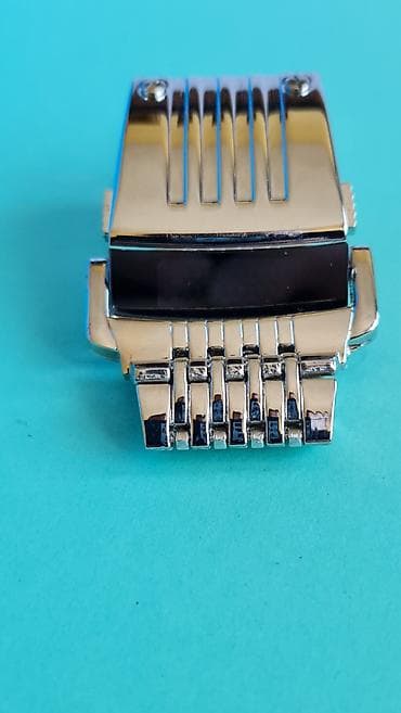 Unikatni digitalni narukvica-sat sa poklopcem - Futuristički dizajn na lalafo.rs — 5 Unikatni digitalni narukvica-sat sa poklopcem - Futuristički dizajn — 5