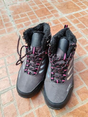 Čizme, 39 na lalafo.rs Čizme, 39