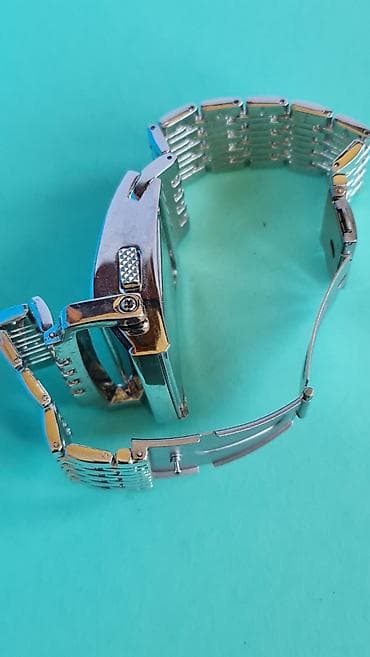 Futuristički digitalni ručni sat – metalni - Kućište i narukvica od na lalafo.rs — 3 Futuristički digitalni ručni sat – metalni - Kućište i narukvica od — 3