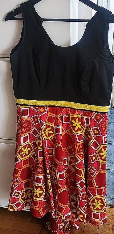 Personal Items: Haljina sa bolerom M veličina, na široke bretele i cibzar kopčanjem at lalafo.rs — 2 Personal Items: Haljina sa bolerom M veličina, na široke bretele i cibzar kopčanjem — 2
