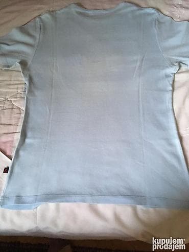 Svetlo plava bodi majca D&G, očuvana.Svetlo plava majca D&G na lalafo.rs — 7 Svetlo plava bodi majca D&G, očuvana.Svetlo plava majca D&G — 7