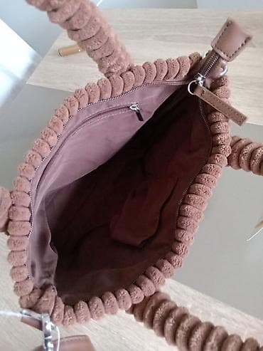 Torba sa ručkama – pleteni pliš/chenille, topla braon boja. - at lalafo.rs — 3 Torba sa ručkama – pleteni pliš/chenille, topla braon boja. - — 3