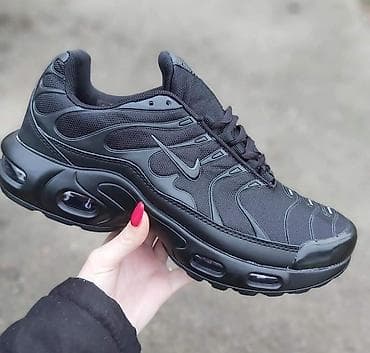 Crne Nike Tn patike, model koji se slaze bukvalno uz sve🥰 Vazdusni na lalafo.rs — 2 Crne Nike Tn patike, model koji se slaze bukvalno uz sve🥰 Vazdusni — 2