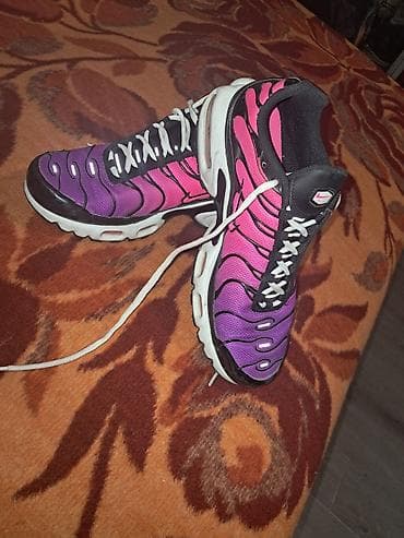 Patike zenske gaziste 26.5 cm. broj 40. olginal na lalafo.rs — 2 Patike zenske gaziste 26.5 cm. broj 40. olginal — 2