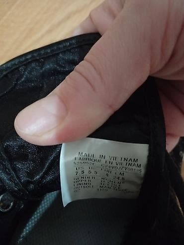 Crne visoke patike sa šljokicama Converse - Model: visoki “sneakers” na lalafo.rs — 6 Crne visoke patike sa šljokicama Converse - Model: visoki “sneakers” — 6