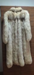 Prodajem dugu i raskošnu bundu od polarne lisice,vel.42 na lalafo.rs Prodajem dugu i raskošnu bundu od polarne lisice,vel.42