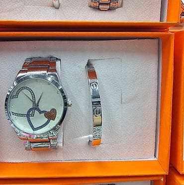 Zenski sat +narukvica
Hirurski celik
2500din na lalafo.rs — 1 Zenski sat +narukvica
Hirurski celik
2500din — 1