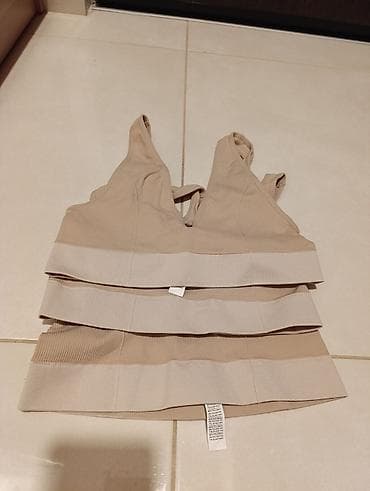 Bešavne ženske top-grudnjake Pompea – set od 3 komada - Model na lalafo.rs — 8 Bešavne ženske top-grudnjake Pompea – set od 3 komada - Model — 8