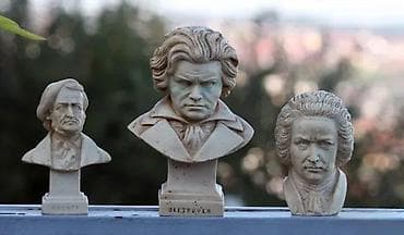 Antiques: Wilhelm Richard Wagner bista. Vilhelm Rihard Vagner (3) Made in Italy at lalafo.rs — 8 Antiques: Wilhelm Richard Wagner bista. Vilhelm Rihard Vagner (3) Made in Italy — 8