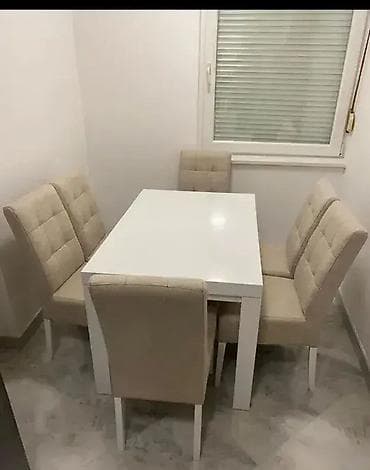 Trpezarijski sto „Kocka“ 🪑 Elegantni trpezarijski sto sa punim drvenim na lalafo.rs Trpezarijski sto „Kocka“ 🪑 Elegantni trpezarijski sto sa punim drvenim