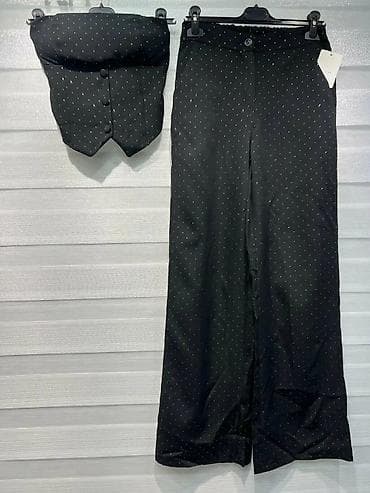 zenske broj: Dvodijelni ženski komplet – top i pantalone - Boja: crna sa sitnim at lalafo.rs — 2 zenske broj: Dvodijelni ženski komplet – top i pantalone - Boja: crna sa sitnim — 2