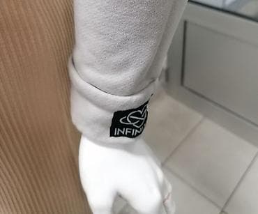 Women's Sweatshirts: INFINITY duks
Očuvan
Vel S at lalafo.rs — 4 Women's Sweatshirts: INFINITY duks
Očuvan
Vel S — 4