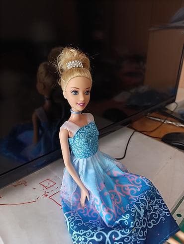 Lutka princeza sa dugom plavom balskom haljinom - Elegantna lutka sa na lalafo.rs — 1 Lutka princeza sa dugom plavom balskom haljinom - Elegantna lutka sa — 1