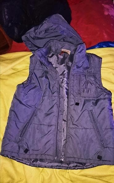 DEČIJE JAKNE: Prva jakna sa dva lica, ne nošena, vel. za dete 6 na lalafo.rs — 4 DEČIJE JAKNE: Prva jakna sa dva lica, ne nošena, vel. za dete 6 — 4