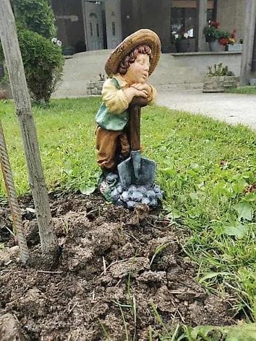 Betonska Figura – Dečak na Ašovu 🏰 O Nama 🌟 Blue Stone je firma koja na lalafo.rs — 1 Betonska Figura – Dečak na Ašovu 🏰 O Nama 🌟 Blue Stone je firma koja — 1