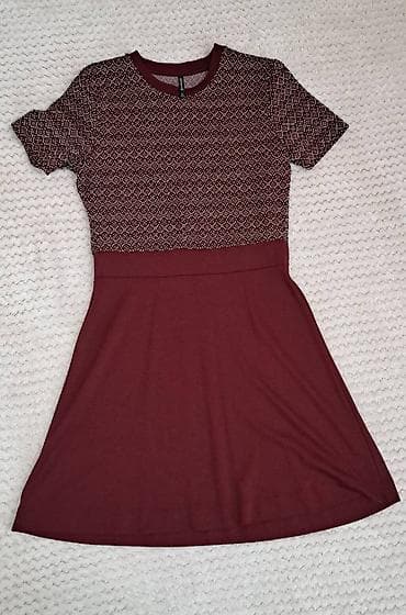 Prodajem bordo haljinicu kupljenu u Stradivariusu, veličine L na lalafo.rs — 2 Prodajem bordo haljinicu kupljenu u Stradivariusu, veličine L — 2