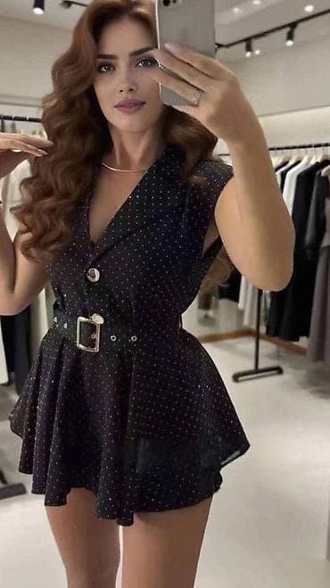 04. Haljina/kombinezon 3.200 dinara L na lalafo.rs 04. Haljina/kombinezon 3.200 dinara L