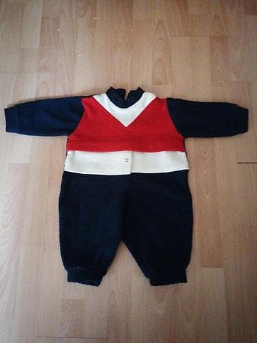 Dečiji jednodelni zimski kombinezon, veličine 74, sa dugim rukavima i na lalafo.rs — 1 Dečiji jednodelni zimski kombinezon, veličine 74, sa dugim rukavima i — 1