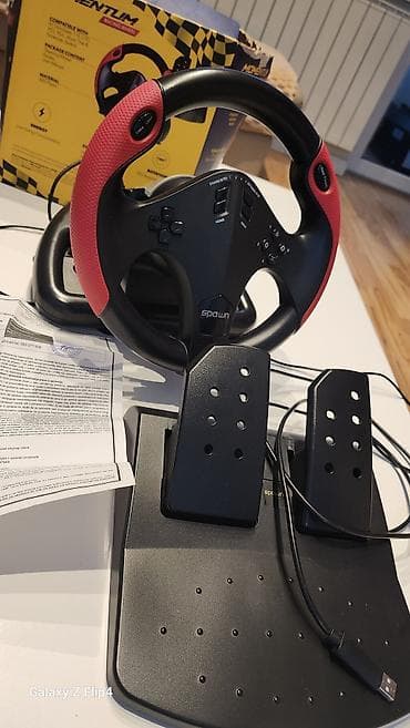 Gejmerski volan sa pedalama Spawn MOMENTUM Racing Wheel, kupljen u na lalafo.rs Gejmerski volan sa pedalama Spawn MOMENTUM Racing Wheel, kupljen u