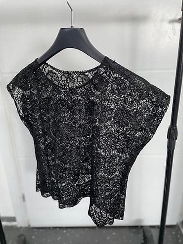 Cipkaste majice dve zajedno 400 na lalafo.rs — 4 Cipkaste majice dve zajedno 400 — 4