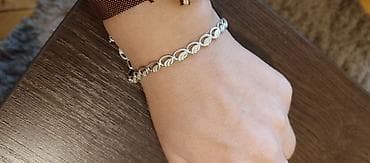 Srebrna narukvica sa motivom listića - Materijal: srebro (bela na lalafo.rs Srebrna narukvica sa motivom listića - Materijal: srebro (bela