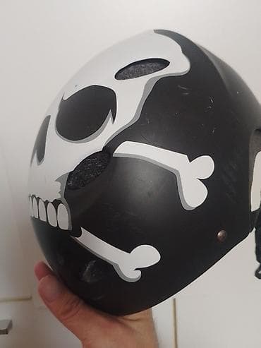 Skate/biciklistička kaciga sa motivom lobanje obim 56 cm - Dizajn na lalafo.rs — 8 Skate/biciklistička kaciga sa motivom lobanje obim 56 cm - Dizajn — 8