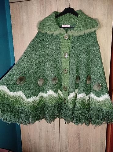 kozna jakna sa: Pletena zelena pelerina - Model: pelerina/kapa sa dugmadim po celoj na lalafo.rs — 3 kozna jakna sa: Pletena zelena pelerina - Model: pelerina/kapa sa dugmadim po celoj — 3