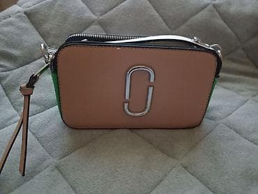 Marc Jakobs nova torbica.Nije nosena.Moze se nositi u ruci ili preko at lalafo.rs — 7 Marc Jakobs nova torbica.Nije nosena.Moze se nositi u ruci ili preko — 7