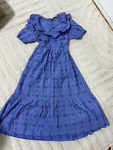 Zara haljinica sa postavom i vezom po celoj haljini. Jednom obucena na lalafo.rs Zara haljinica sa postavom i vezom po celoj haljini. Jednom obucena