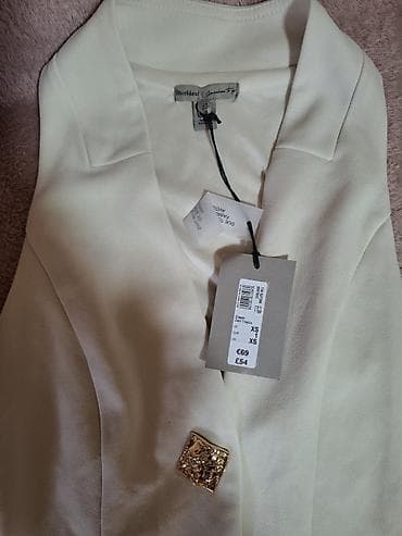 Nova River Island Elegantna bez rukava haljina-sako u krem/bež boji na lalafo.rs — 9 Nova River Island Elegantna bez rukava haljina-sako u krem/bež boji — 9