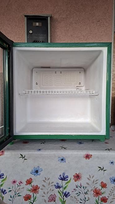 Mini rashladna vitrina Heineken – stoni model - Brendirana rashladna na lalafo.rs — 4 Mini rashladna vitrina Heineken – stoni model - Brendirana rashladna — 4