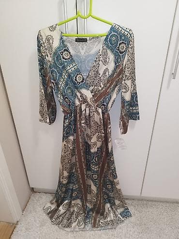 Dugačka haljina na preklop sa etno/boho printom - Brend: NE at lalafo.rs — 2 Dugačka haljina na preklop sa etno/boho printom - Brend: NE — 2