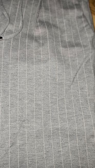 pantalone butiku ali: Pantalone u modelu trenerke, pune elastina. Broj 32 ali može i za 34 i na lalafo.rs — 2 pantalone butiku ali: Pantalone u modelu trenerke, pune elastina. Broj 32 ali može i za 34 i — 2