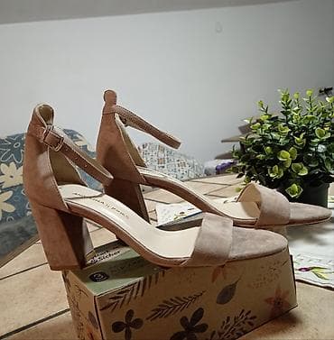 Скроз нове оригинал сандале, преврнута кожа. Висина штикле 7 цм na lalafo.rs — 5 Скроз нове оригинал сандале, преврнута кожа. Висина штикле 7 цм — 5