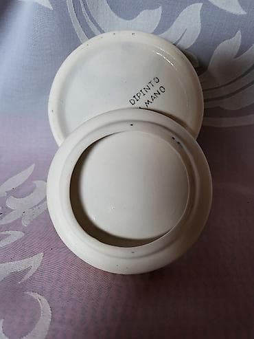 Satula nova diponto a mano italijanska rucni rad. 70te. Satula na lalafo.rs — 10 Satula nova diponto a mano italijanska rucni rad. 70te. Satula — 10