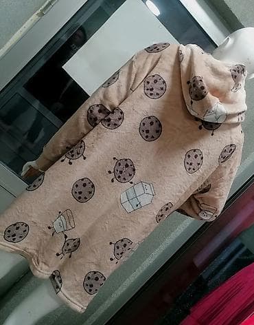 Oversized kućna tunika/džemper-haljina sa kapuljačom - Materijal na lalafo.rs — 3 Oversized kućna tunika/džemper-haljina sa kapuljačom - Materijal — 3