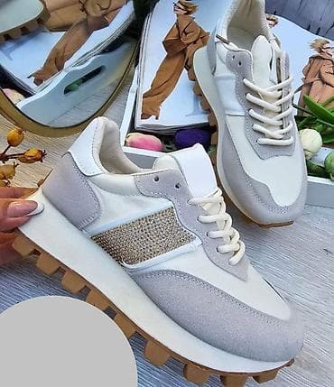 Fantastičan model zenskih patika NOVO!
36-41
Cena 3690 din
DM na lalafo.rs Fantastičan model zenskih patika NOVO!
36-41
Cena 3690 din
DM