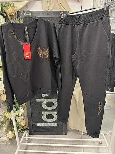 Lejdi Edit komplet trenerka. Velicina S, M, L na lalafo.rs — 2 Lejdi Edit komplet trenerka. Velicina S, M, L — 2