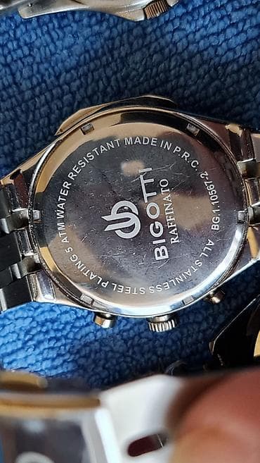 Kolekcija muških ručnih satova – razni brendovi, stilovi i mehanizmi na lalafo.rs — 6 Kolekcija muških ručnih satova – razni brendovi, stilovi i mehanizmi — 6