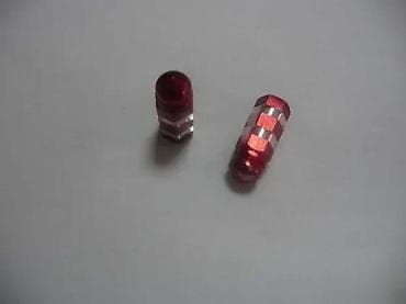 Aluminijumske kapice ventila za gume – crveno/srebrne - Materijal na lalafo.rs Aluminijumske kapice ventila za gume – crveno/srebrne - Materijal