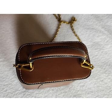 ZARA braon torbica – 3000 dinara - Model: kutijasta/boxy mini torbica at lalafo.rs — 3 ZARA braon torbica – 3000 dinara - Model: kutijasta/boxy mini torbica — 3