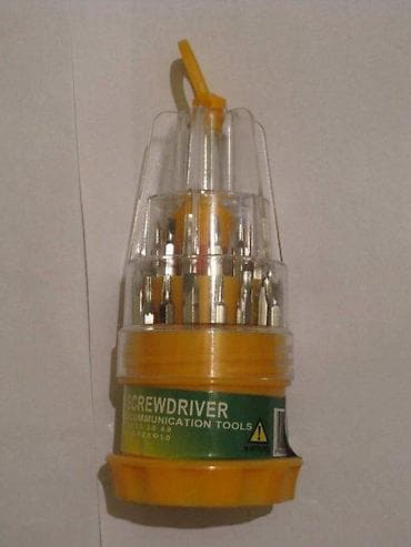 kom sa etiketom: Univerzalni set šrafcigera sa bitovima u kompaktnoj kutiji - Set at lalafo.rs — 3 kom sa etiketom: Univerzalni set šrafcigera sa bitovima u kompaktnoj kutiji - Set — 3